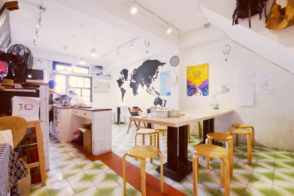 【馬祖南竿】南萌咖啡館:30年老宅搖身一變成為文青咖啡館,20公尺就可以抵達海邊 @飛天璇的口袋 【馬祖南竿】南萌咖啡館:30年老宅搖身一變成為文青咖啡館,20公尺就可以抵達海邊 @飛天璇的口袋