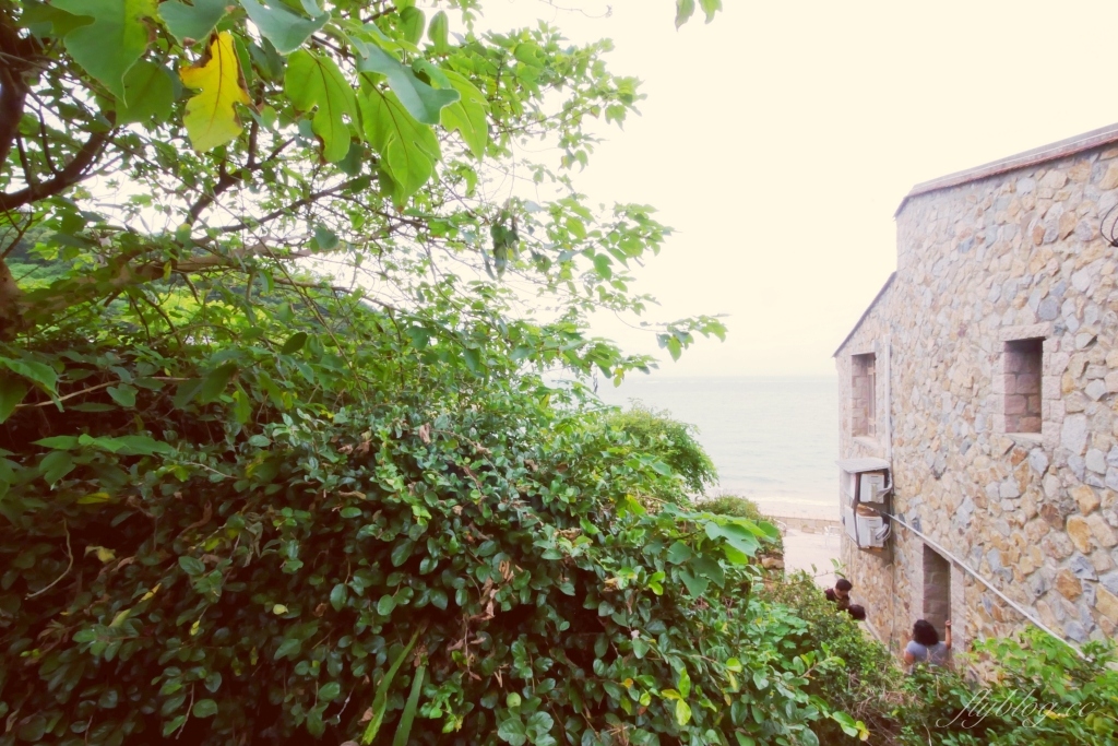 【馬祖南竿】南萌咖啡館：30年老宅搖身一變成為文青咖啡館，20公尺就可以抵達海邊 @飛天璇的口袋