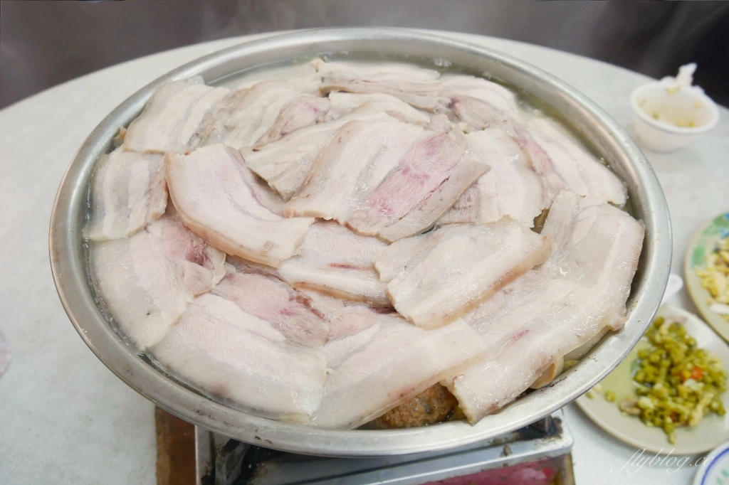 台中大雅|老趙傳統麵食館.清泉崗老字號麵食館,冬天限定酸菜白肉鍋要預訂 @飛天璇的口袋 台中大雅|老趙傳統麵食館.清泉崗老字號麵食館,冬天限定酸菜白肉鍋要預訂 @飛天璇的口袋