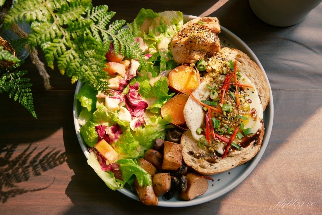 【台中中區】 早捌 x 柳川：柳川河畔文青早午餐店，原型食物餐點美味用心 @飛天璇的口袋