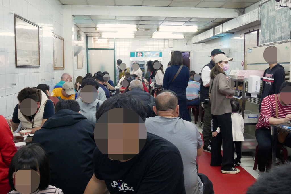 新竹北區｜許二姐鴨肉飯．新竹城隍廟必吃美食鴨肉許，招牌炒血鴨好吃又涮嘴 @飛天璇的口袋