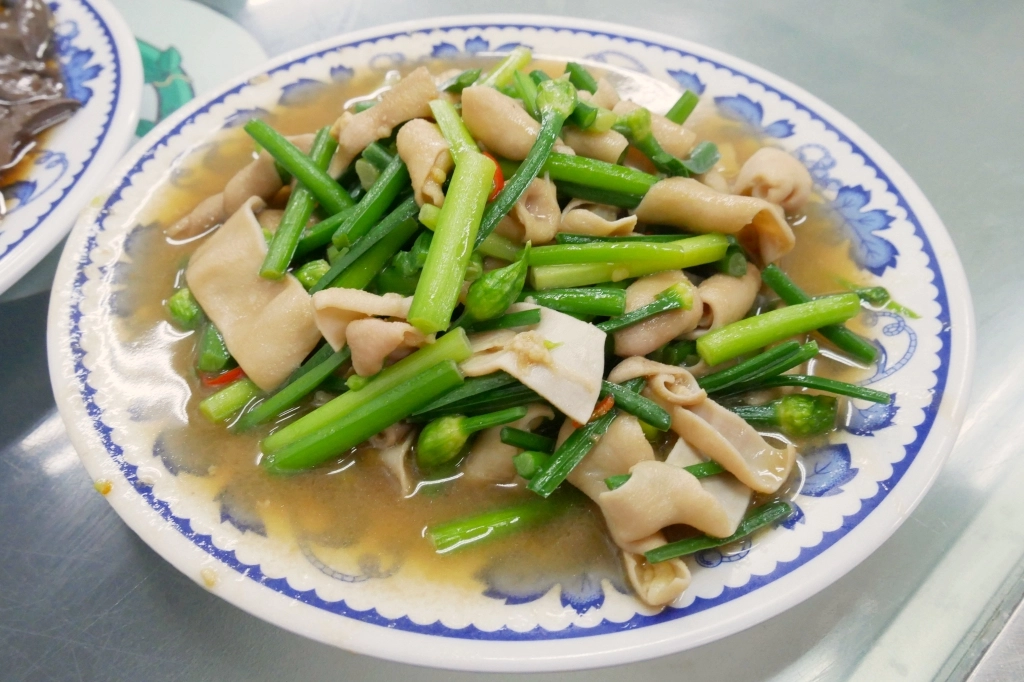 新竹北區｜許二姐鴨肉飯．新竹城隍廟必吃美食鴨肉許，招牌炒血鴨好吃又涮嘴 @飛天璇的口袋