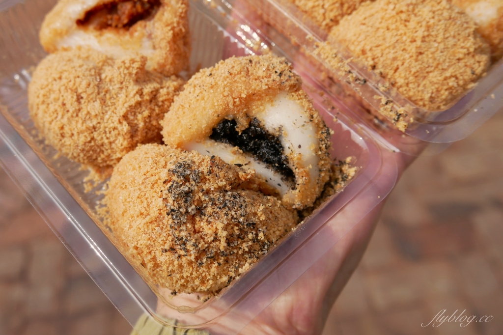 新竹北區｜周家燒麻糬，新竹城隍廟排隊美食燒麻糬，軟Q又療癒的古早味小吃 @飛天璇的口袋