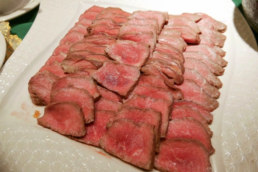 台北大安｜沾美西餐廳，台北70年老字號吃到飽，現烤牛排羊排豬腳，傳統甜點無限取用 @飛天璇的口袋