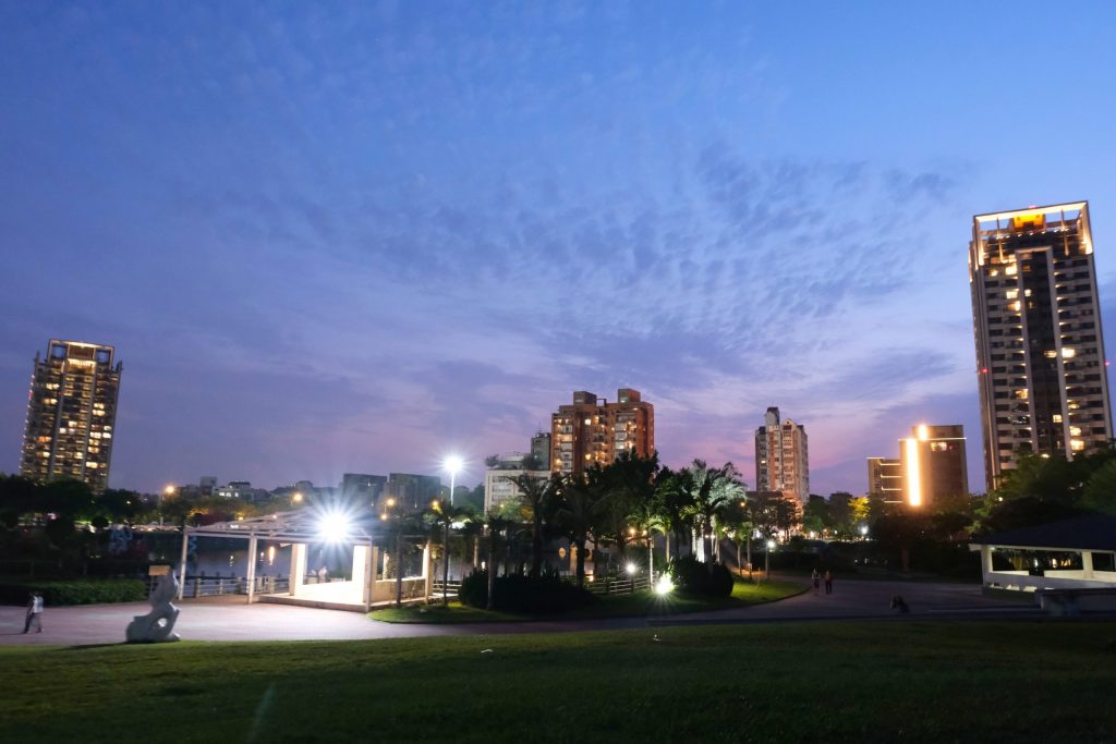 豐樂雕塑公園｜台灣第一座公立露天雕塑公園，台中捷運步行5分鐘抵達 @飛天璇的口袋