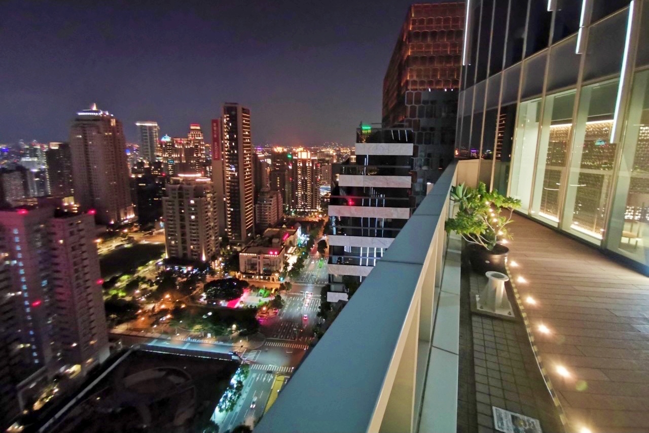 台中西屯｜REC COFFEE Taiwan，日本福岡冠軍咖啡館海外一號店，坐擁台中7期26樓最美夜景 @飛天璇的口袋