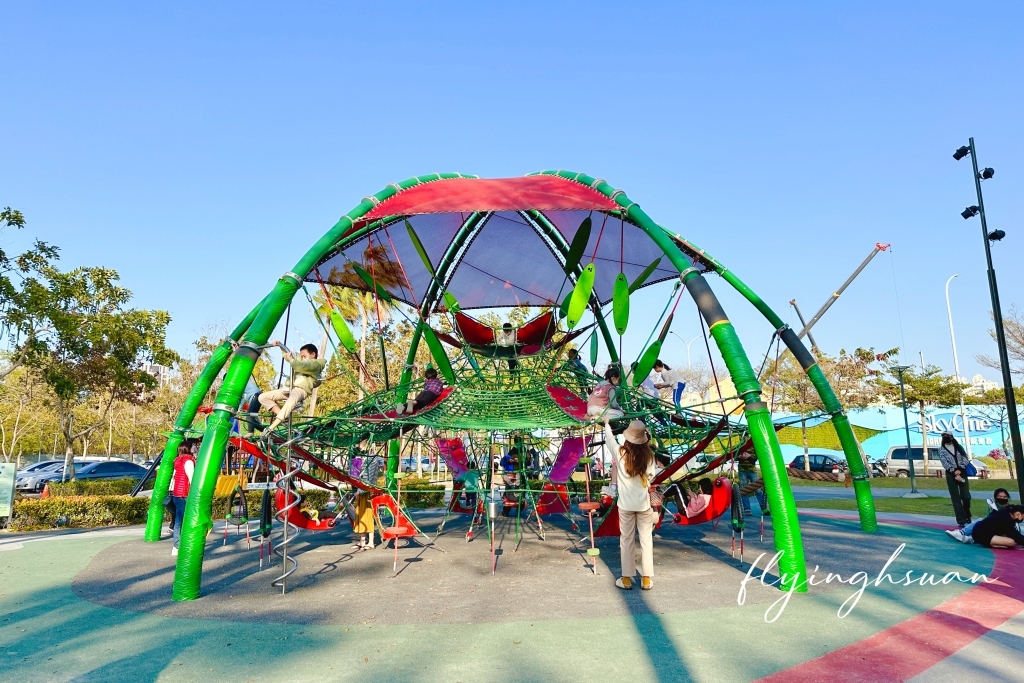 台中南屯｜黎新公園，可愛的大西瓜攀架共融式公園，台中南屯最佳大自然生態教室 @飛天璇的口袋