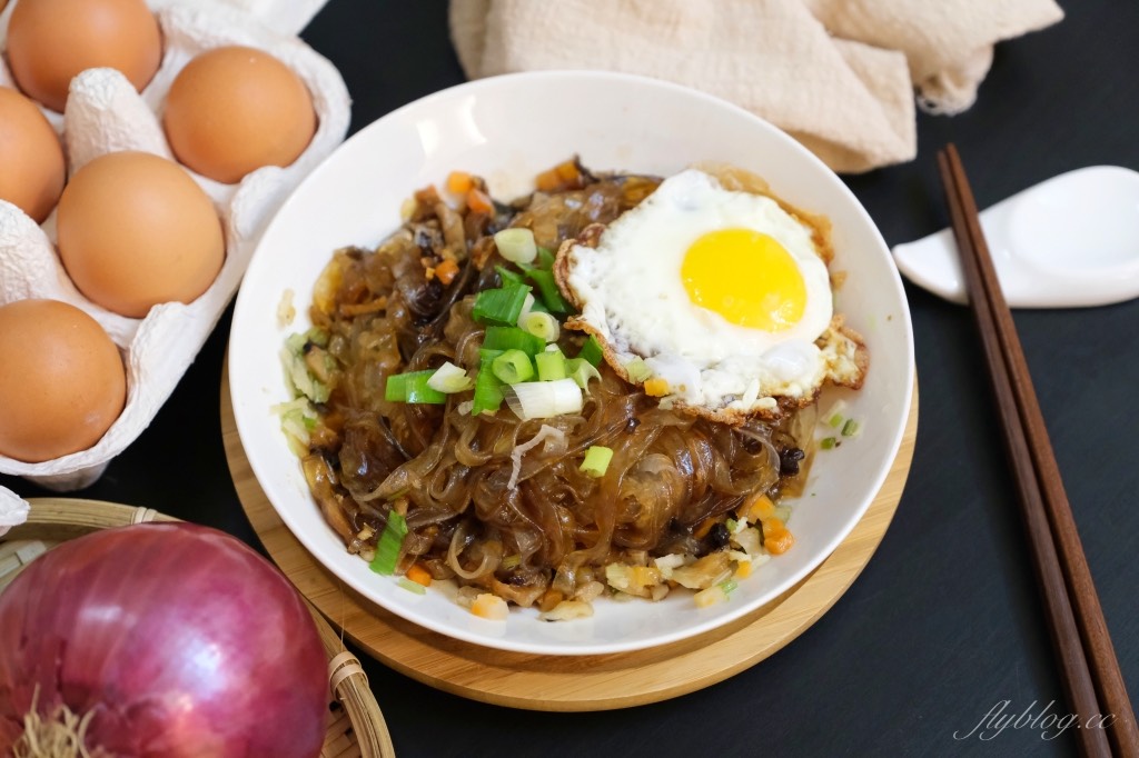 【食譜分享】龍口食品：70年老字號龍口粉絲，從小到大的好朋友，春雨坊X總舖師新上市 @飛天璇的口袋