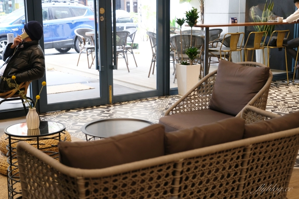 台中南屯｜咖波堤 Cupoti Cafe．河南路網美風咖啡館，酸麵包和肉桂捲吃得到 @飛天璇的口袋