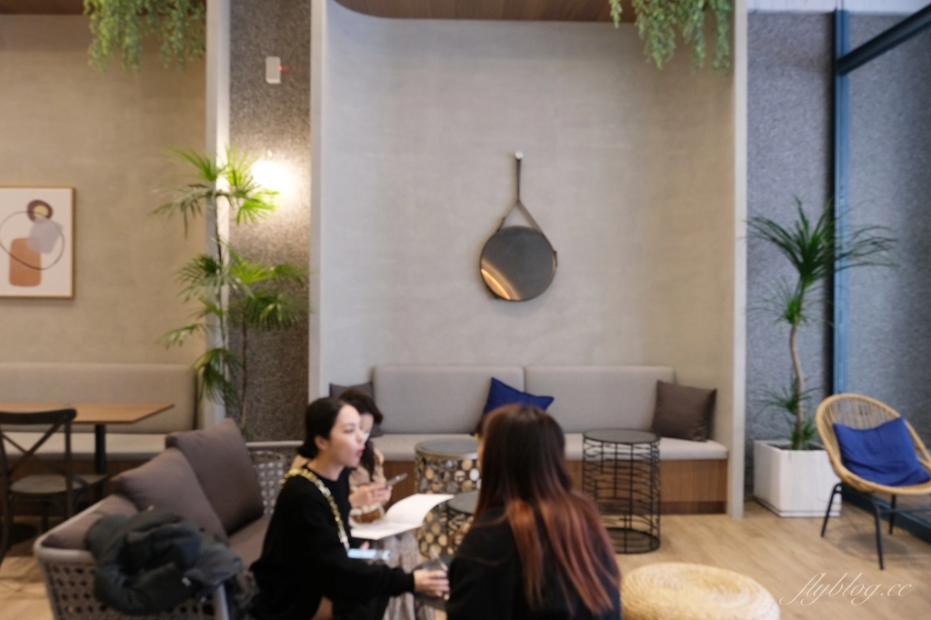 台中南屯｜咖波堤 Cupoti Cafe．河南路網美風咖啡館，酸麵包和肉桂捲吃得到 @飛天璇的口袋