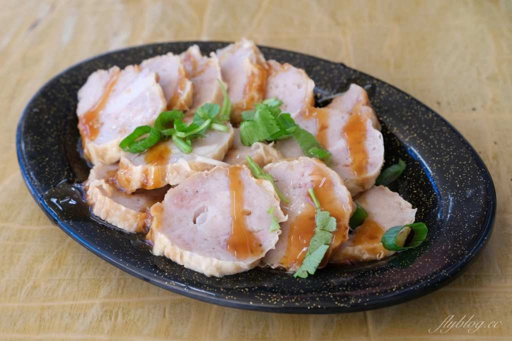 台中西屯｜世紀小吃店．Google評價4.5顆星台中麵店，還沒到中午就被客人坐滿 @飛天璇的口袋