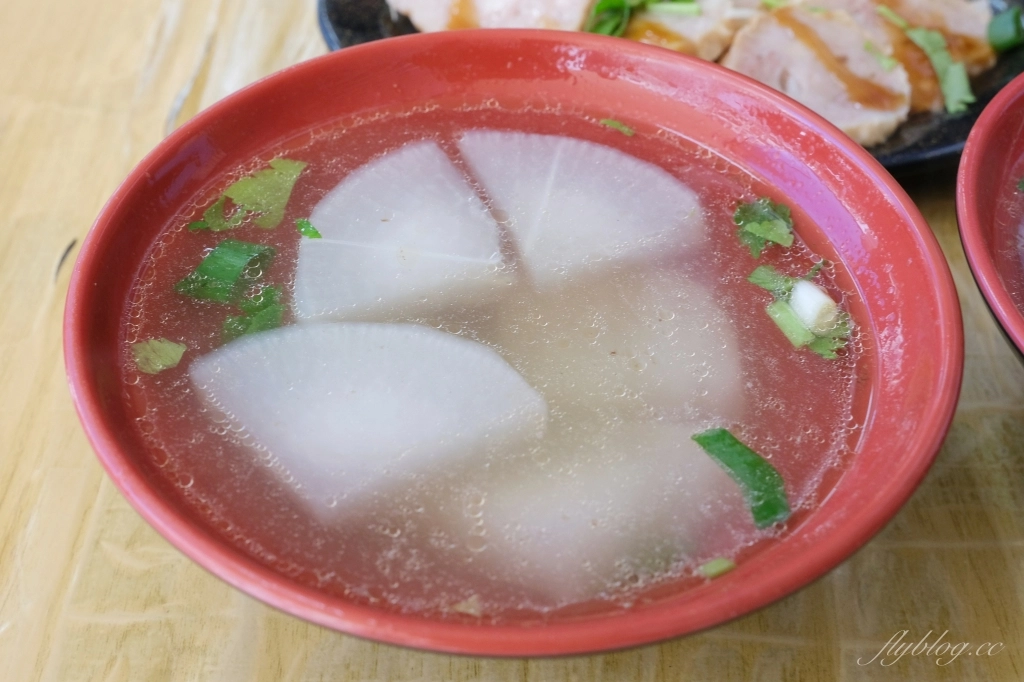 台中西屯｜世紀小吃店．Google評價4.5顆星台中麵店，還沒到中午就被客人坐滿 @飛天璇的口袋