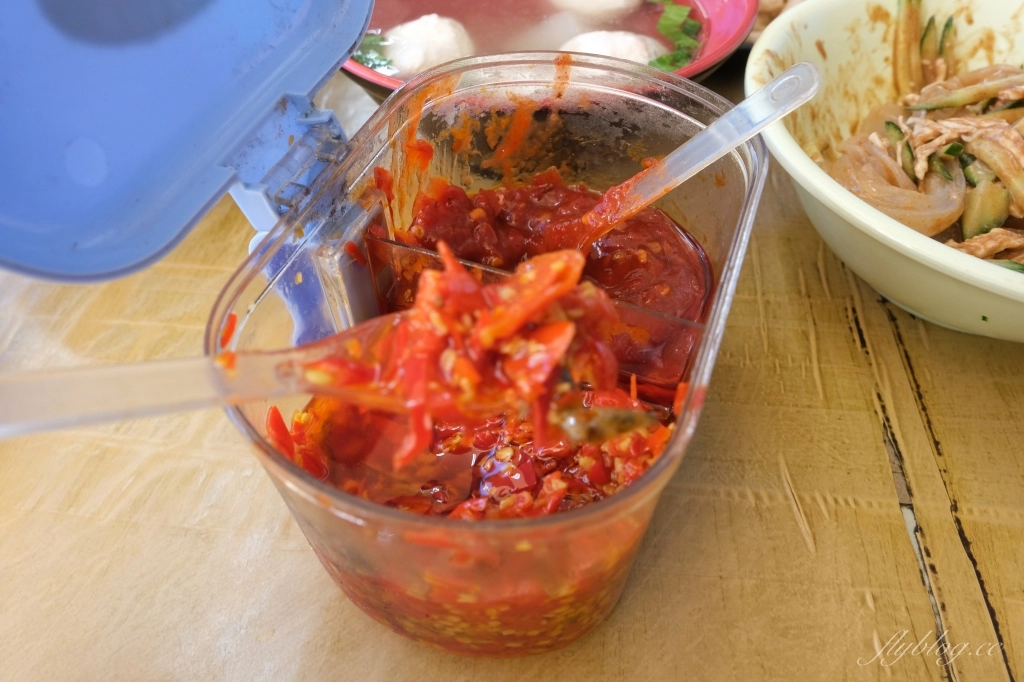 台中西屯｜世紀小吃店．Google評價4.5顆星台中麵店，還沒到中午就被客人坐滿 @飛天璇的口袋