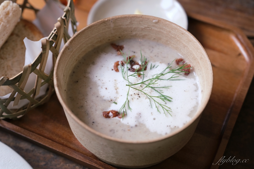 嘉義東區｜荏苒咖啡｜霜空咖啡最新力作，嘉義公園旁的靜謐老宅咖啡館 @飛天璇的口袋
