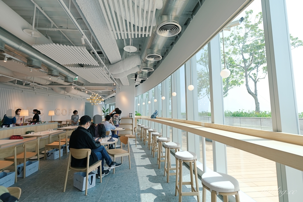 台中西屯｜REC COFFEE Taiwan，日本福岡冠軍咖啡館海外一號店，坐擁台中7期26樓最美夜景 @飛天璇的口袋