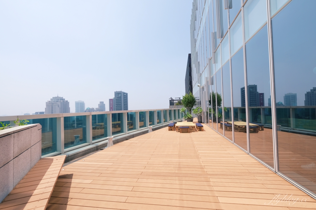 台中西屯｜REC COFFEE Taiwan，日本福岡冠軍咖啡館海外一號店，坐擁台中7期26樓最美夜景 @飛天璇的口袋