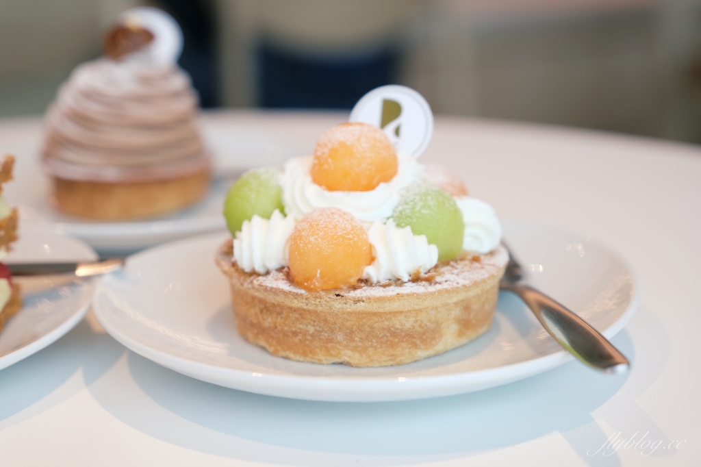 台中西屯｜REC COFFEE Taiwan，日本福岡冠軍咖啡館海外一號店，坐擁台中7期26樓最美夜景 @飛天璇的口袋