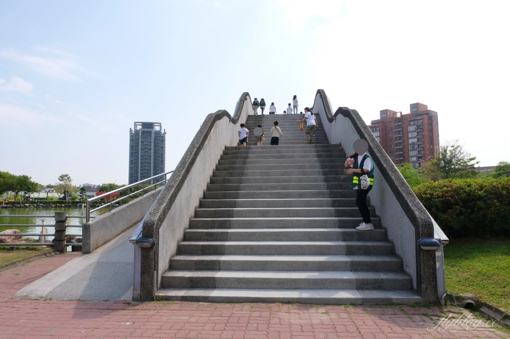 豐樂雕塑公園｜台灣第一座公立露天雕塑公園，台中捷運步行5分鐘抵達 @飛天璇的口袋
