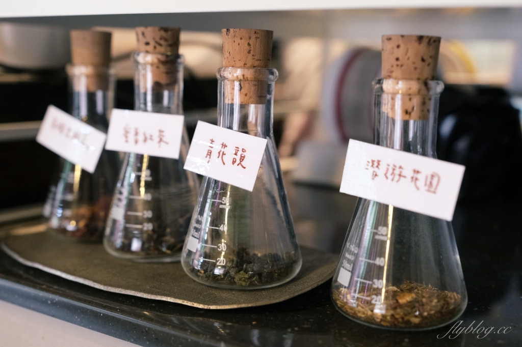 新竹西區｜李克承博士故居 a-moom｜在日式老宅裡品嚐超人氣山形吐司以及季節甜點 @飛天璇的口袋