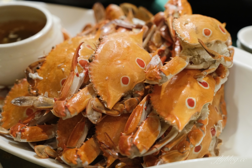 台北大安｜沾美西餐廳，台北70年老字號吃到飽，現烤牛排羊排豬腳，傳統甜點無限取用 @飛天璇的口袋