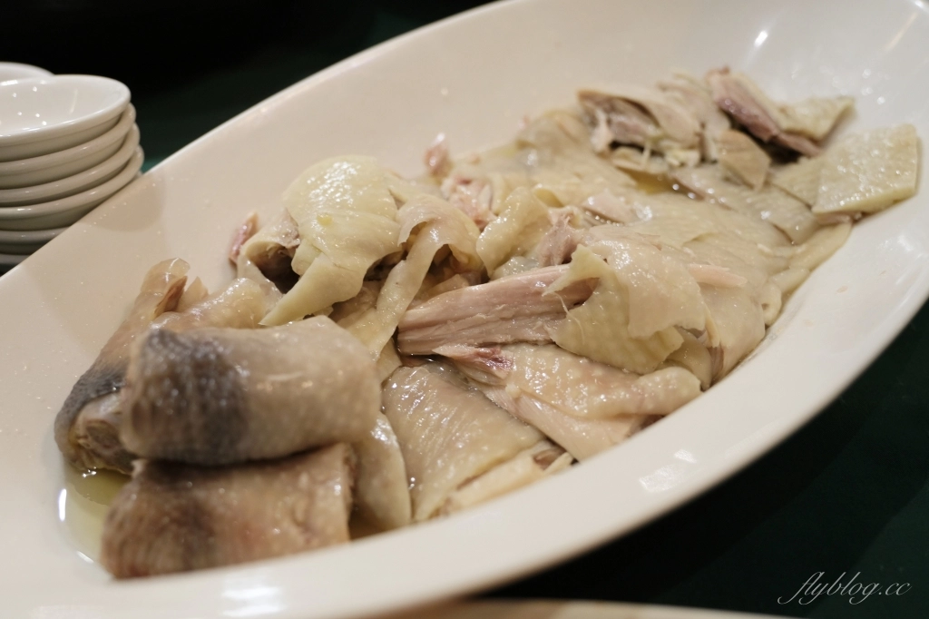 台北大安｜沾美西餐廳，台北70年老字號吃到飽，現烤牛排羊排豬腳，傳統甜點無限取用 @飛天璇的口袋