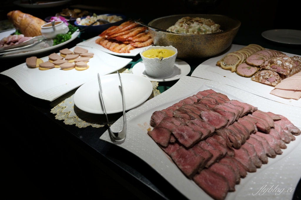 台北大安｜沾美西餐廳，台北70年老字號吃到飽，現烤牛排羊排豬腳，傳統甜點無限取用 @飛天璇的口袋