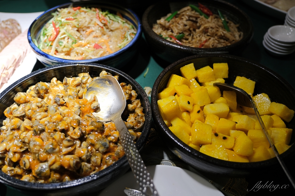 台北大安｜沾美西餐廳，台北70年老字號吃到飽，現烤牛排羊排豬腳，傳統甜點無限取用 @飛天璇的口袋