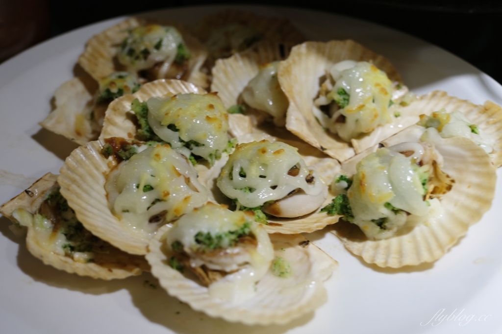 台北大安｜沾美西餐廳，台北70年老字號吃到飽，現烤牛排羊排豬腳，傳統甜點無限取用 @飛天璇的口袋