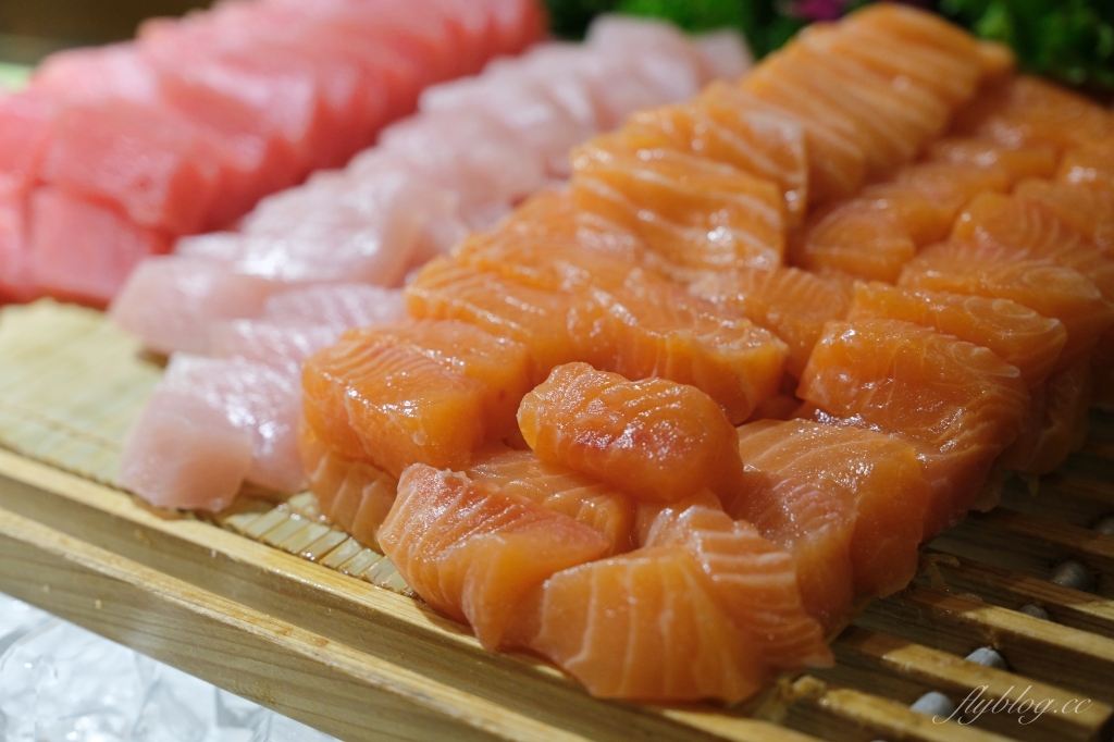 台北大安｜沾美西餐廳，台北70年老字號吃到飽，現烤牛排羊排豬腳，傳統甜點無限取用 @飛天璇的口袋