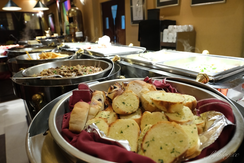 台北大安｜沾美西餐廳，台北70年老字號吃到飽，現烤牛排羊排豬腳，傳統甜點無限取用 @飛天璇的口袋