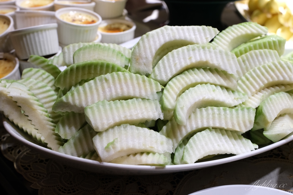 台北大安｜沾美西餐廳，台北70年老字號吃到飽，現烤牛排羊排豬腳，傳統甜點無限取用 @飛天璇的口袋