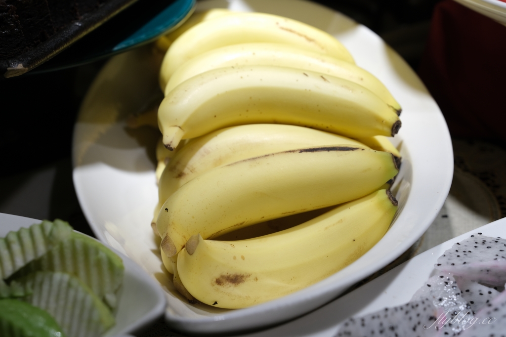 台北大安｜沾美西餐廳，台北70年老字號吃到飽，現烤牛排羊排豬腳，傳統甜點無限取用 @飛天璇的口袋