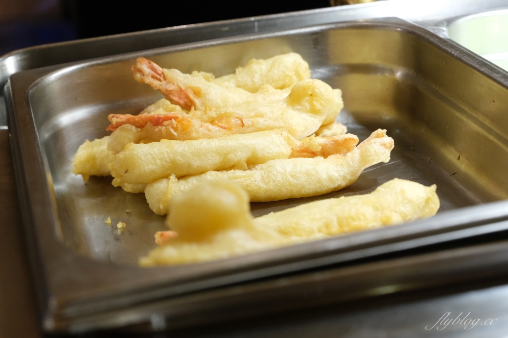 台北大安｜沾美西餐廳，台北70年老字號吃到飽，現烤牛排羊排豬腳，傳統甜點無限取用 @飛天璇的口袋