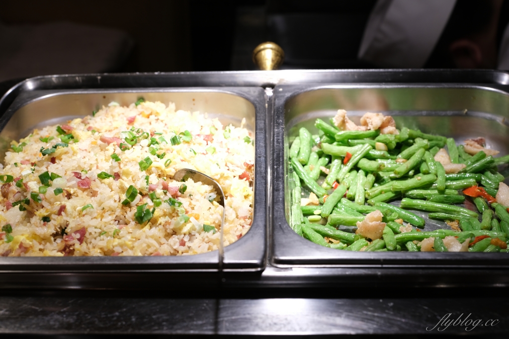 台北大安｜沾美西餐廳，台北70年老字號吃到飽，現烤牛排羊排豬腳，傳統甜點無限取用 @飛天璇的口袋