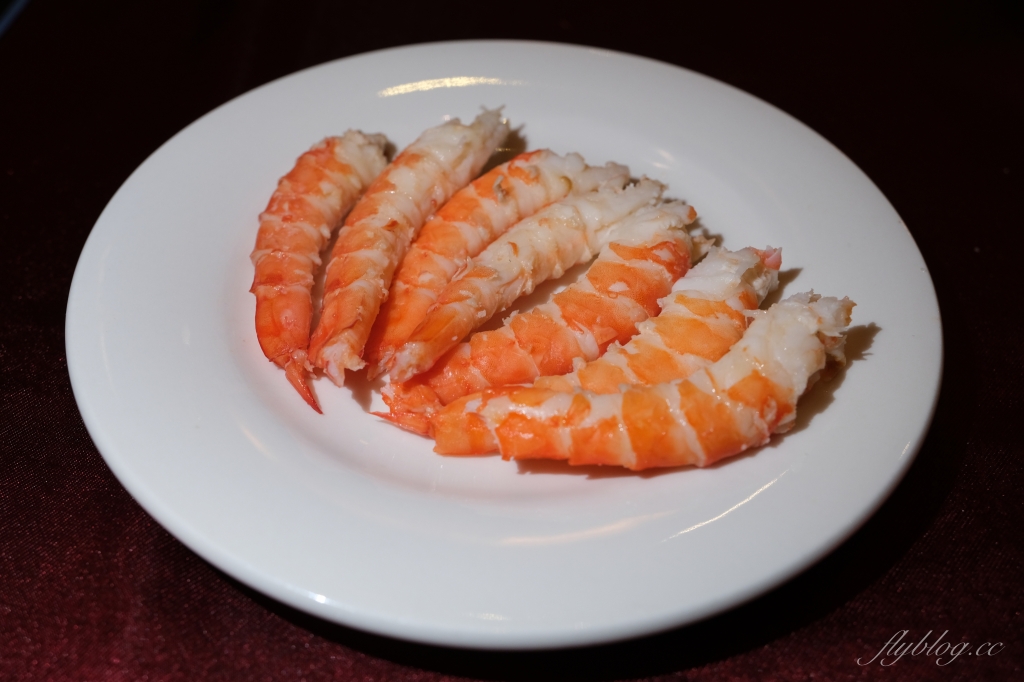 台北大安｜沾美西餐廳，台北70年老字號吃到飽，現烤牛排羊排豬腳，傳統甜點無限取用 @飛天璇的口袋