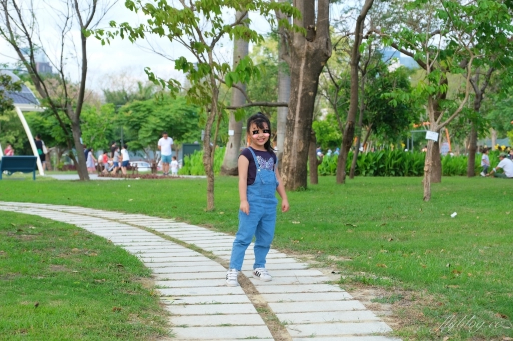 台中南屯｜黎新公園，可愛的大西瓜攀架共融式公園，台中南屯最佳大自然生態教室 @飛天璇的口袋