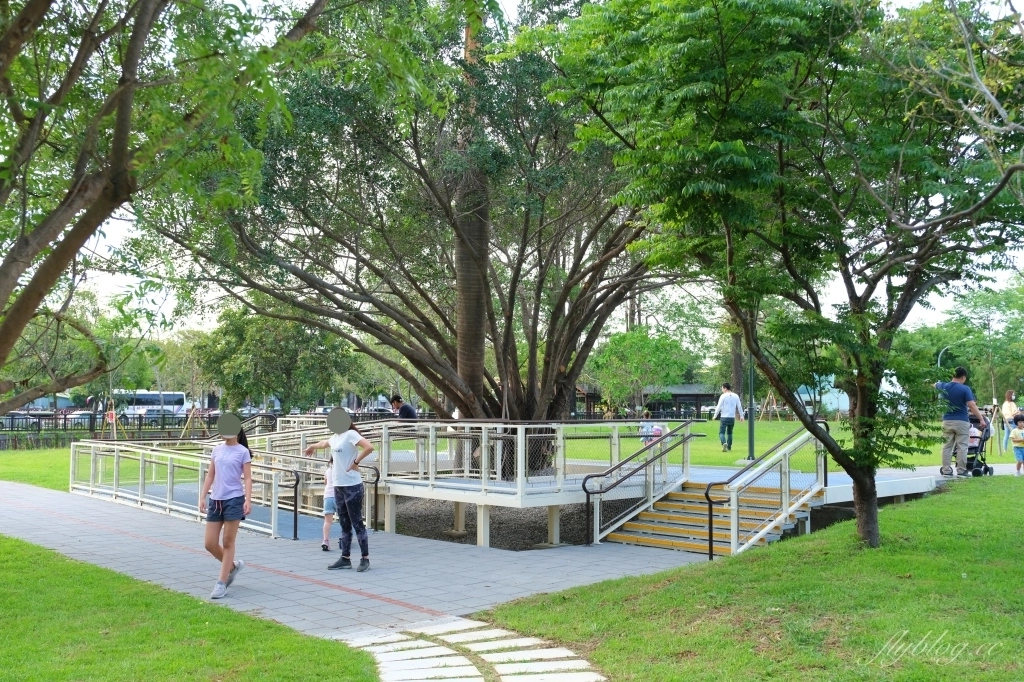 台中南屯｜黎新公園，可愛的大西瓜攀架共融式公園，台中南屯最佳大自然生態教室 @飛天璇的口袋
