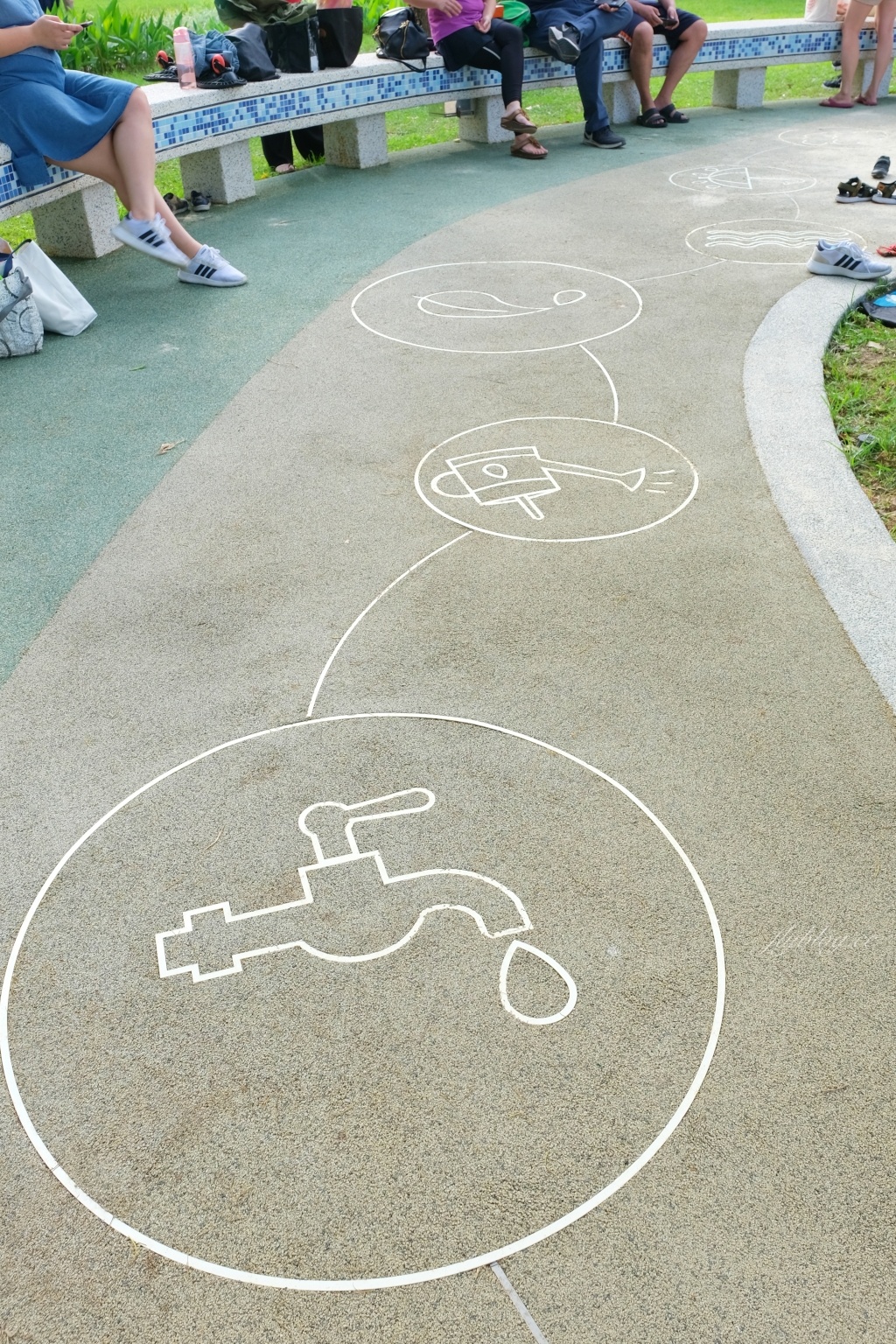 台中南屯｜黎新公園，可愛的大西瓜攀架共融式公園，台中南屯最佳大自然生態教室 @飛天璇的口袋