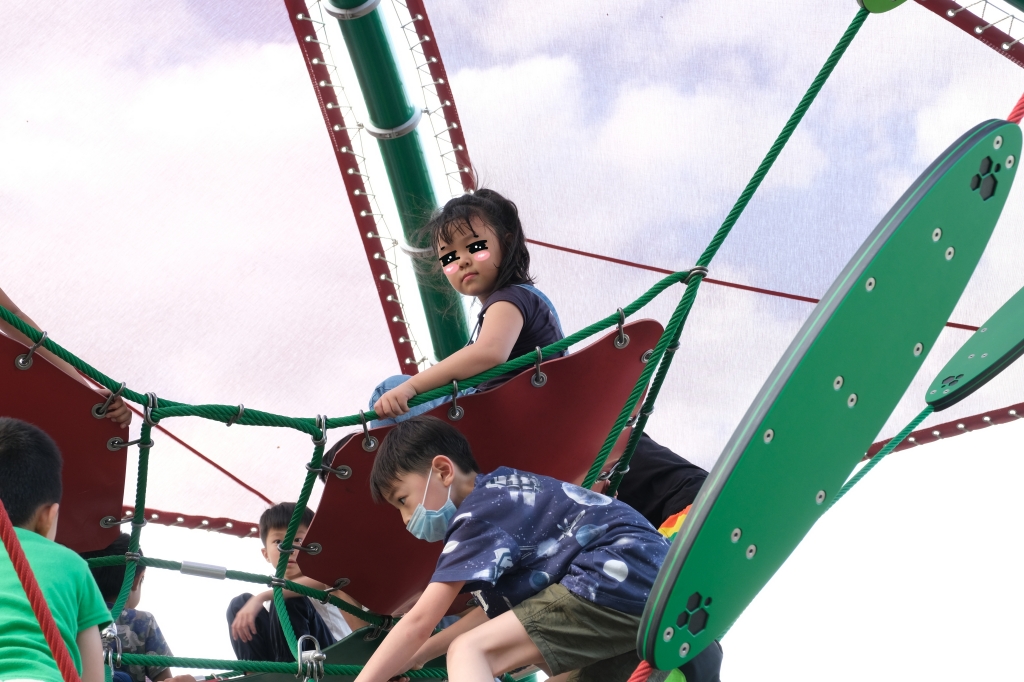 台中南屯｜黎新公園，可愛的大西瓜攀架共融式公園，台中南屯最佳大自然生態教室 @飛天璇的口袋