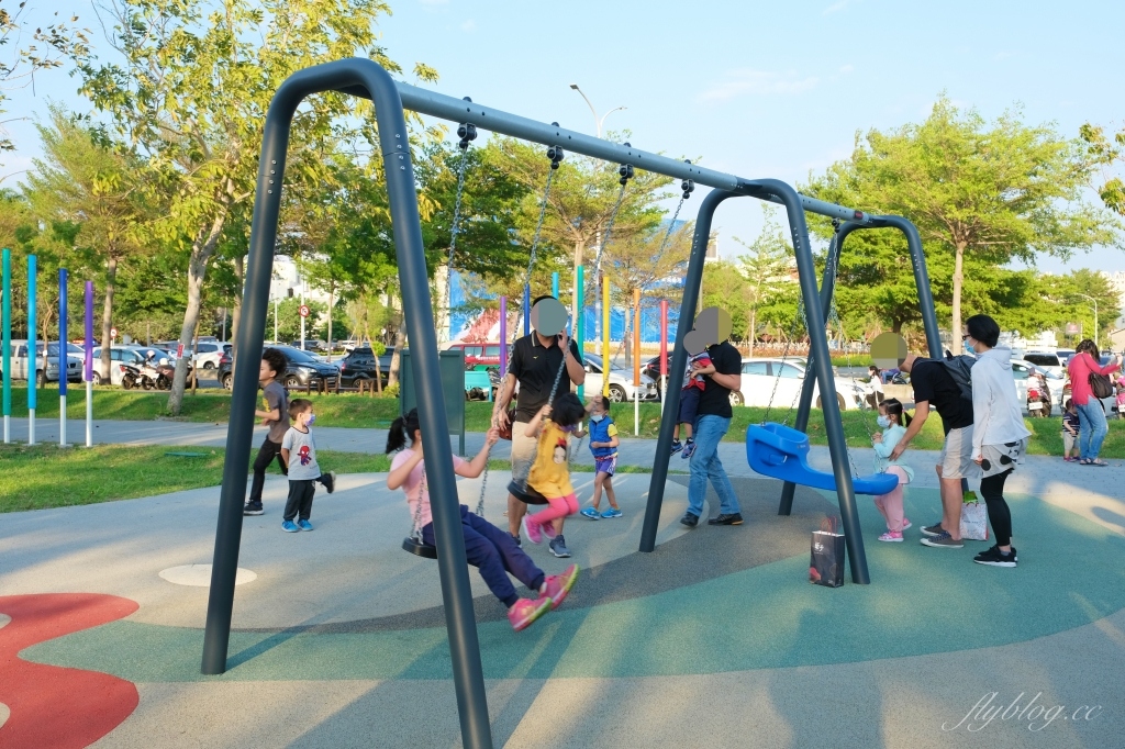 台中南屯｜黎新公園，可愛的大西瓜攀架共融式公園，台中南屯最佳大自然生態教室 @飛天璇的口袋