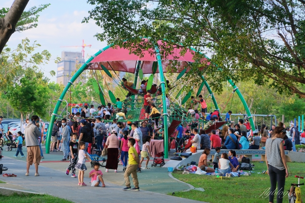 台中南屯｜黎新公園，可愛的大西瓜攀架共融式公園，台中南屯最佳大自然生態教室 @飛天璇的口袋