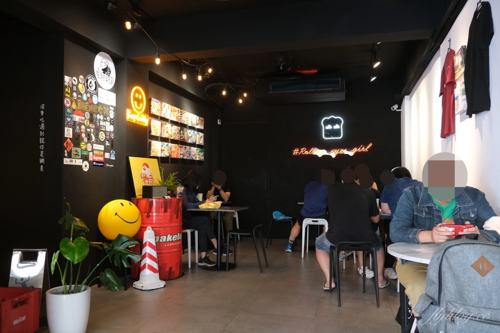 台中北屯|翻白眼女孩,從貨櫃屋起家的早午餐店,捷運松竹站步行10分鐘美食 @飛天璇的口袋 台中北屯|翻白眼女孩,從貨櫃屋起家的早午餐店,捷運松竹站步行10分鐘美食 @飛天璇的口袋