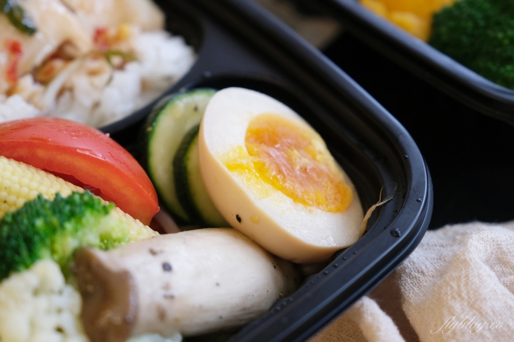 台中北區｜志氣海南雞飯．使用當季新鮮蔬菜，便當好吃又有質感 @飛天璇的口袋