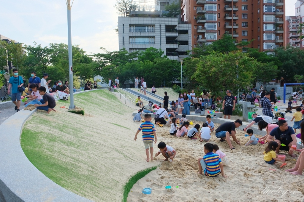 豐樂雕塑公園｜台灣第一座公立露天雕塑公園，台中捷運步行5分鐘抵達 @飛天璇的口袋