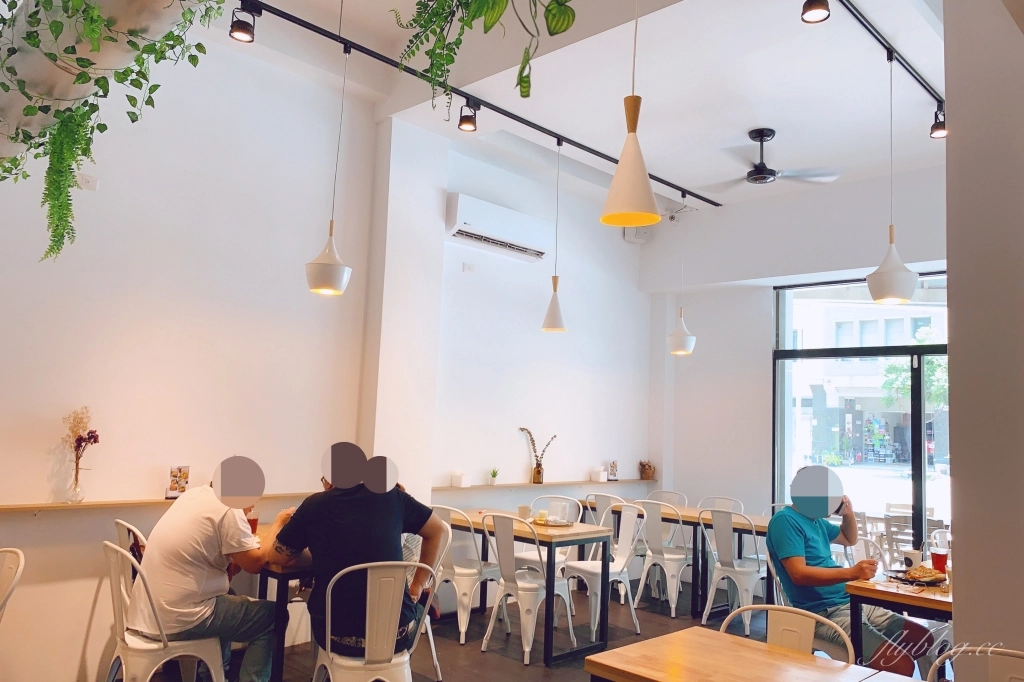 逐日早午餐  Day by Day ｜使用自然食材原型食物，北屯清新質感早午餐店 @飛天璇的口袋