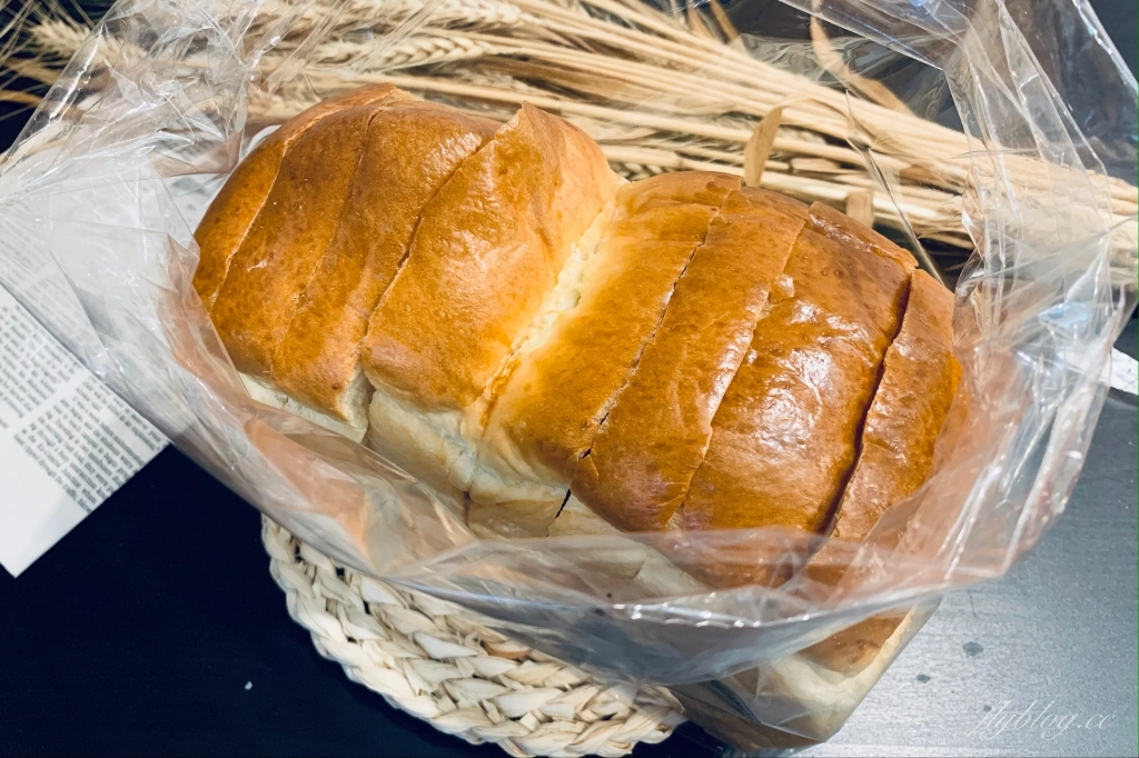 台中烏日|楽珈 Coffee Roaster,咖啡甜點和麵包都很有水準,值得為了一杯咖啡專程跑一趟 @飛天璇的口袋 台中烏日|楽珈 Coffee Roaster,咖啡甜點和麵包都很有水準,值得為了一杯咖啡專程跑一趟 @飛天璇的口袋