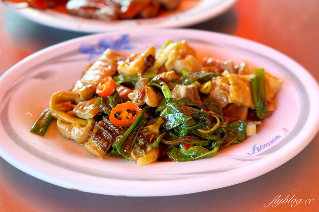 台中烏日｜張家晉牛雜．只賣白天的全牛料理，中午用餐時間座無虛席 @飛天璇的口袋