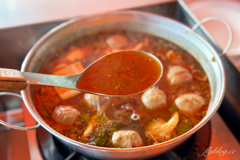 台中烏日｜張家晉牛雜．只賣白天的全牛料理，中午用餐時間座無虛席 @飛天璇的口袋