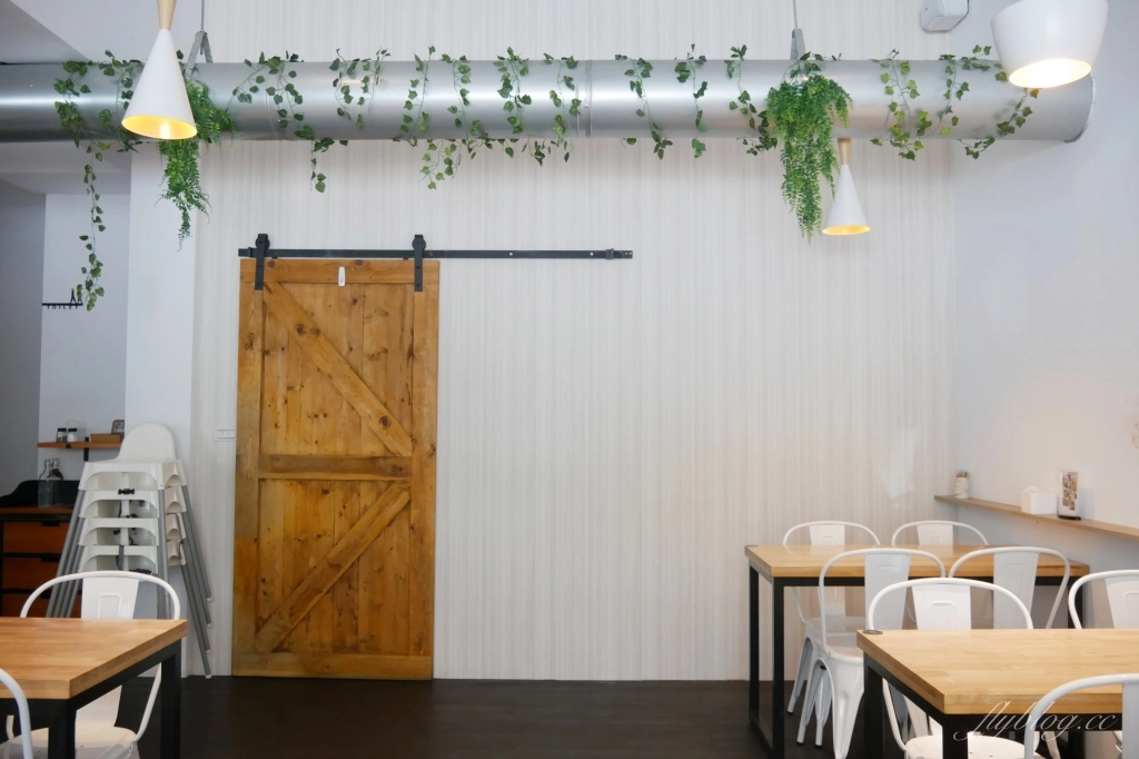 逐日早午餐  Day by Day ｜使用自然食材原型食物，北屯清新質感早午餐店 @飛天璇的口袋