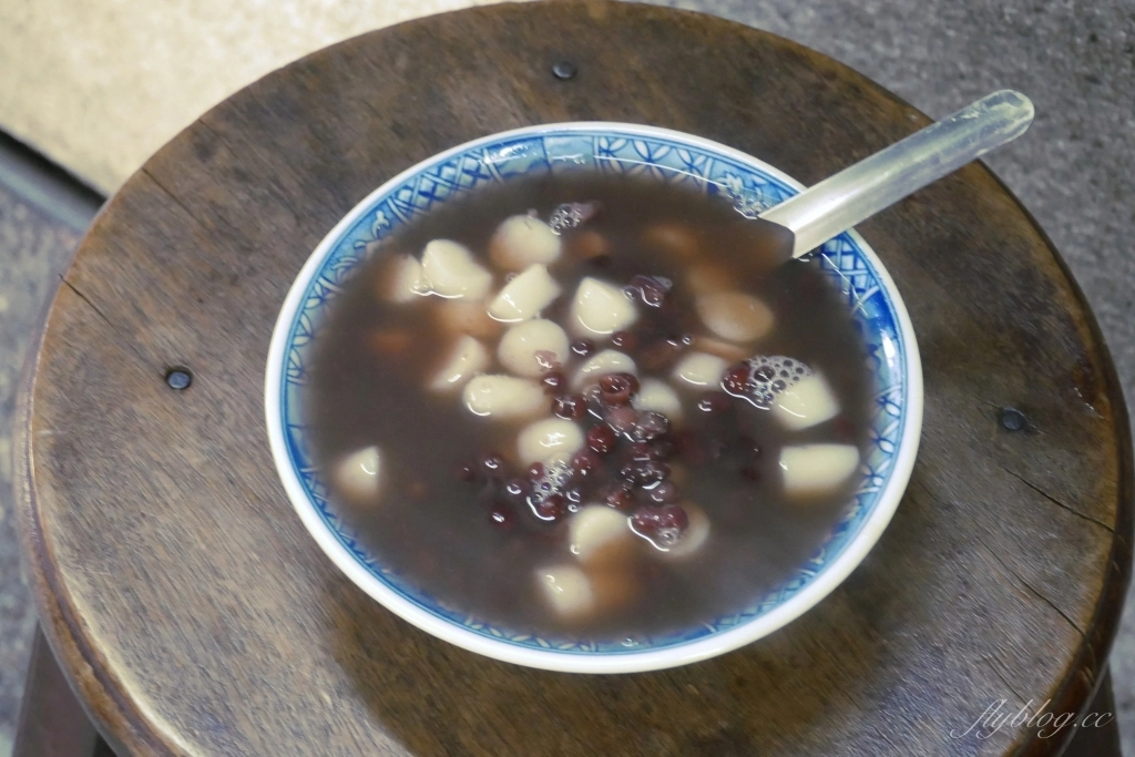 台中中區｜四季春甜食店．台中最老的冰品店，第二市場百年老店 @飛天璇的口袋